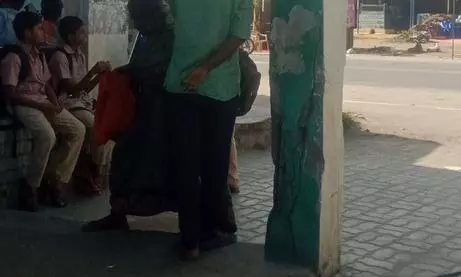 சிமெண்டு தூணில் விரிசல் சிமெண்டு தூணில் விரிசல்