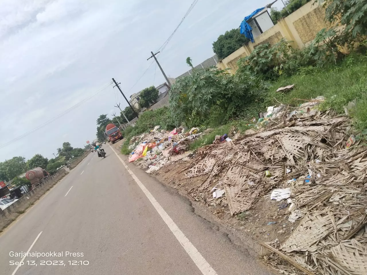 குப்பபைகளால் துர்நாற்றம்