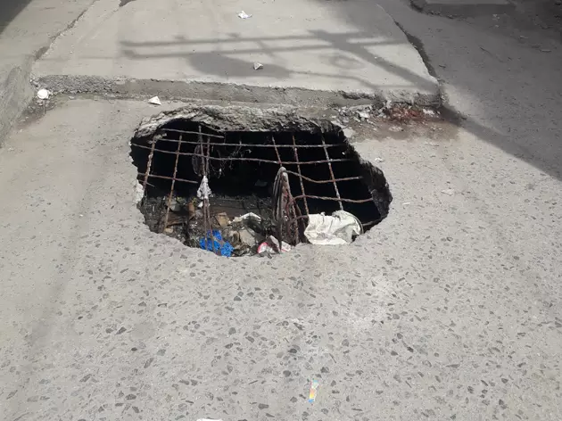 பாதாள சாக்கடை மூடி சரி செய்யப்படுமா?