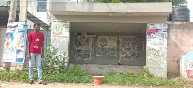 பஸ்கள் நின்று செல்ல வேண்டும்