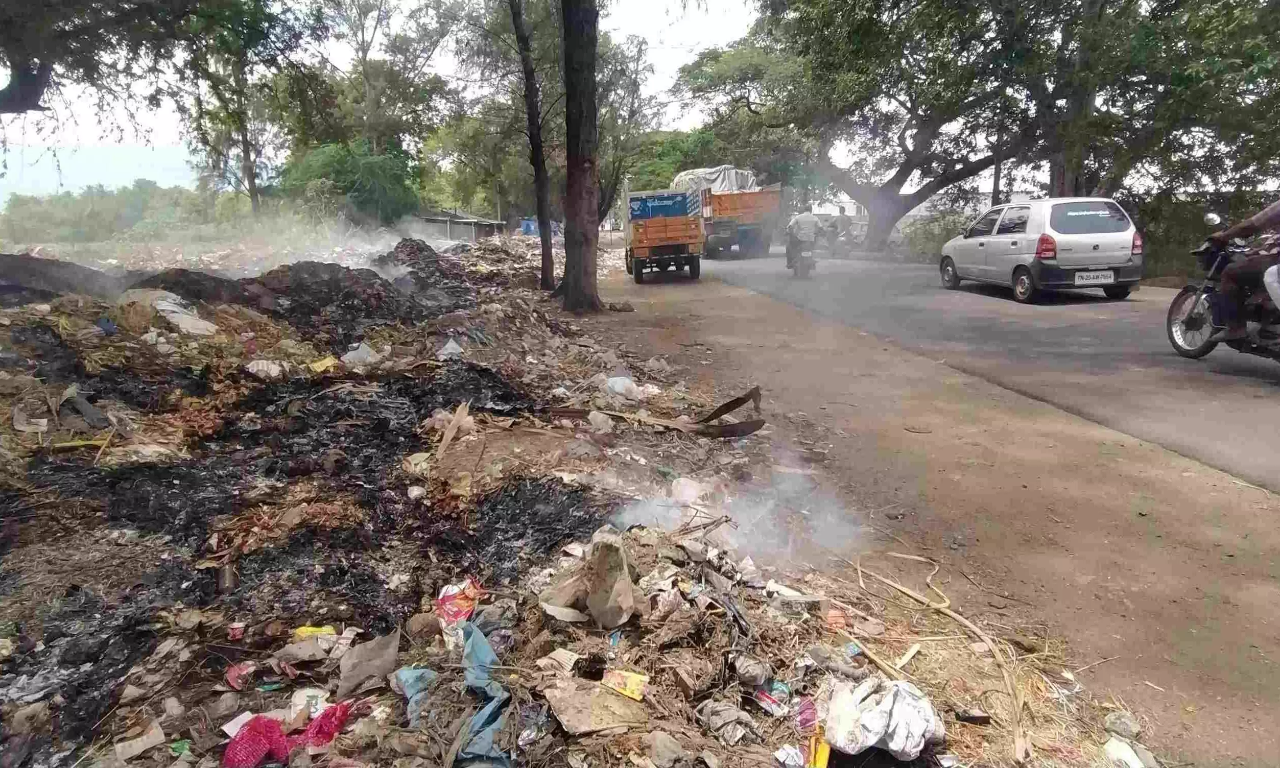 புகைமூட்டத்தால் அவதி புகைமூட்டத்தால் அவதி