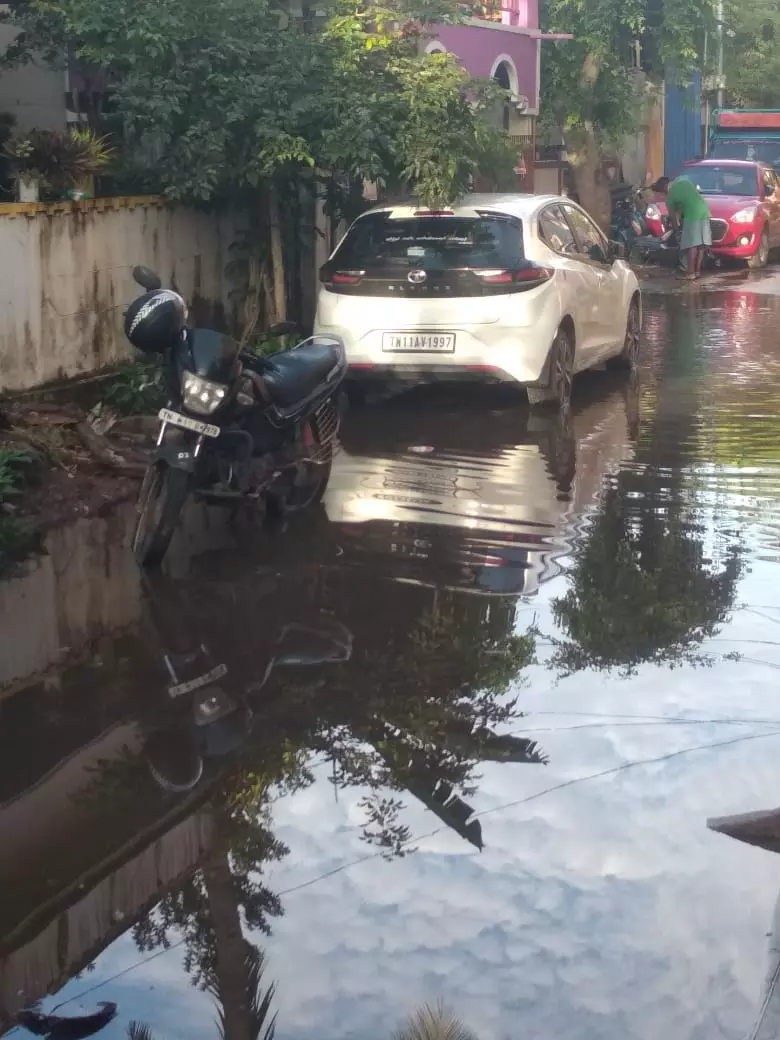 மழைநீர் வடிகால்வாய் வேண்டும் மழைநீர் வடிகால்வாய் வேண்டும்