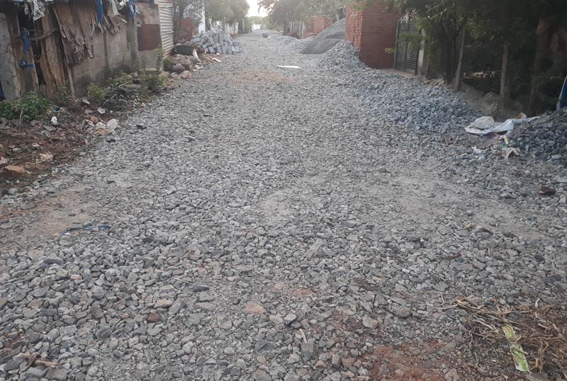 முடிக்கப்படாத சாலை பணி முடிக்கப்படாத சாலை பணி