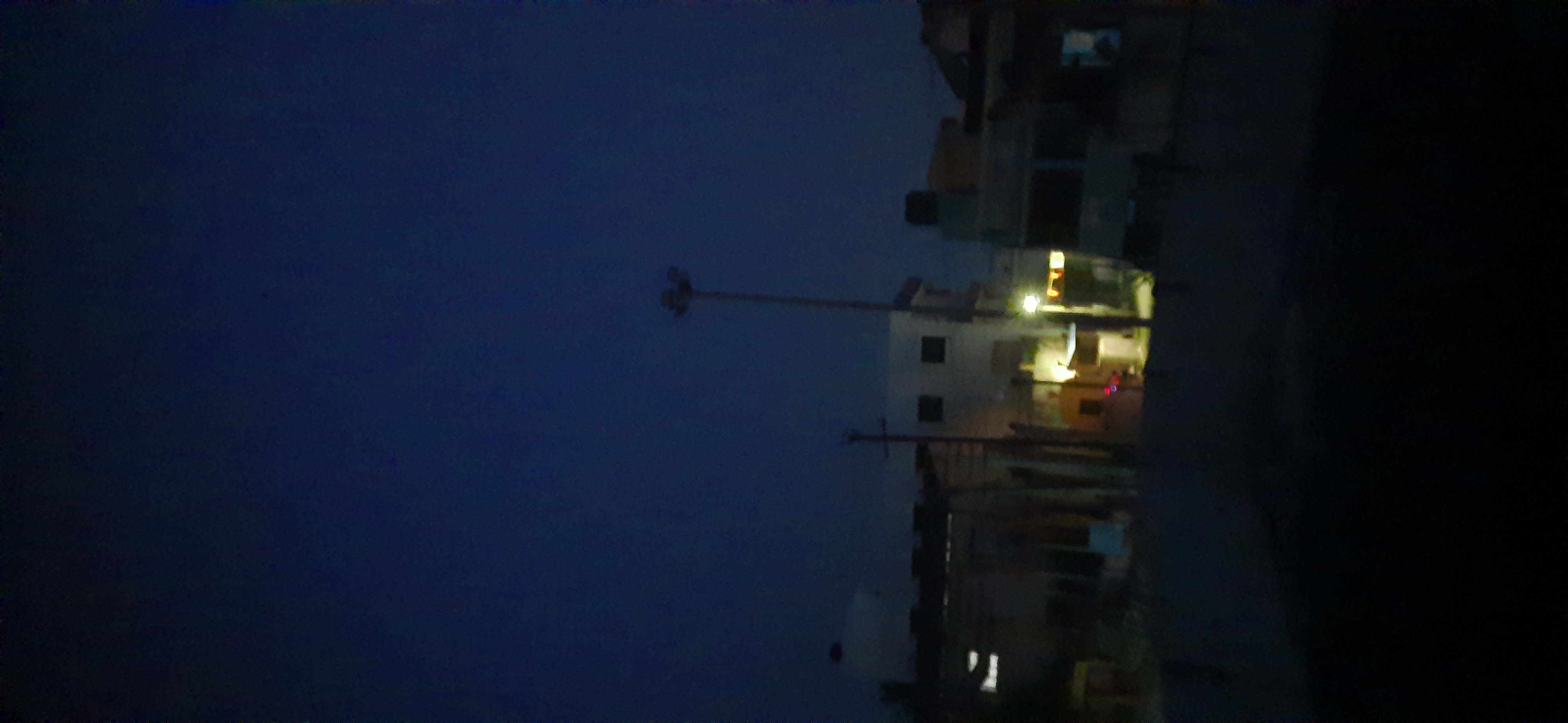 தெரு மின் விளக்கு எரியவில்லை