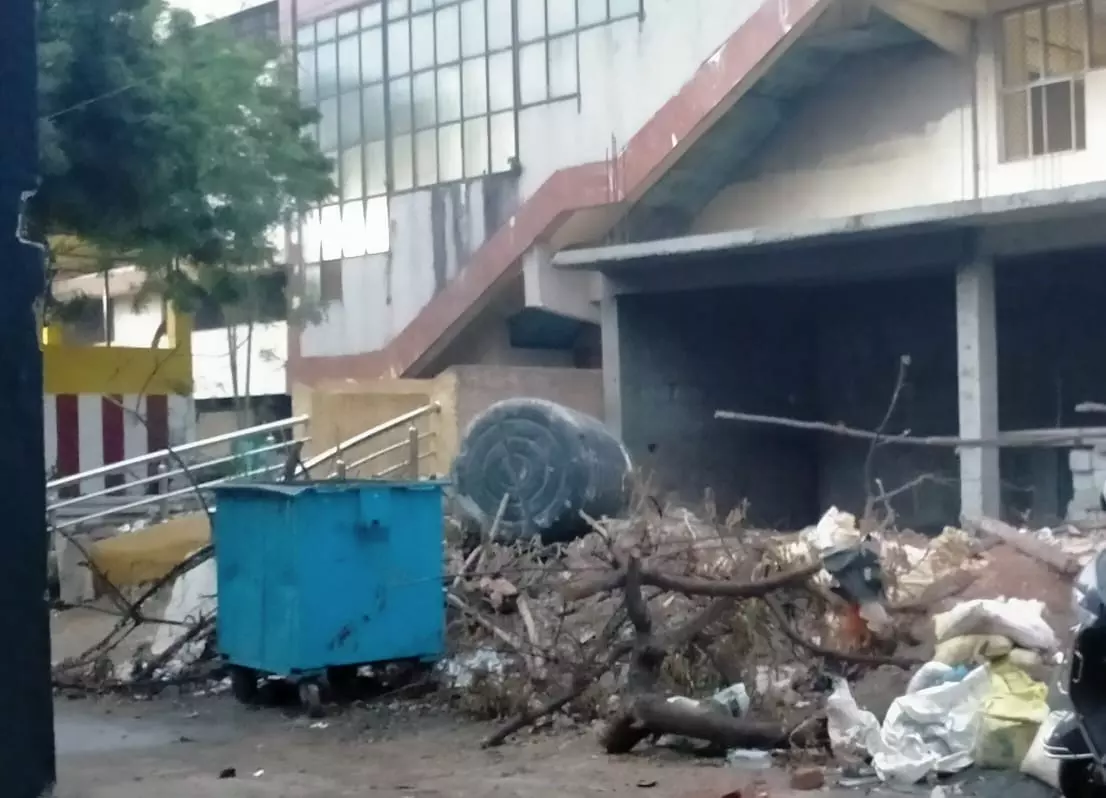 குப்பைகள் அகற்றப்படுமா? குப்பைகள் அகற்றப்படுமா?