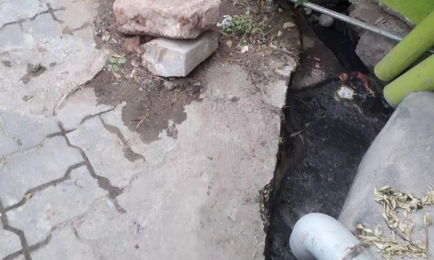 கால்வாய் தூர்வாரப்படுமா?