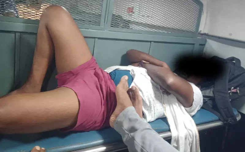 ரெயில் பயணிகள் அவதி