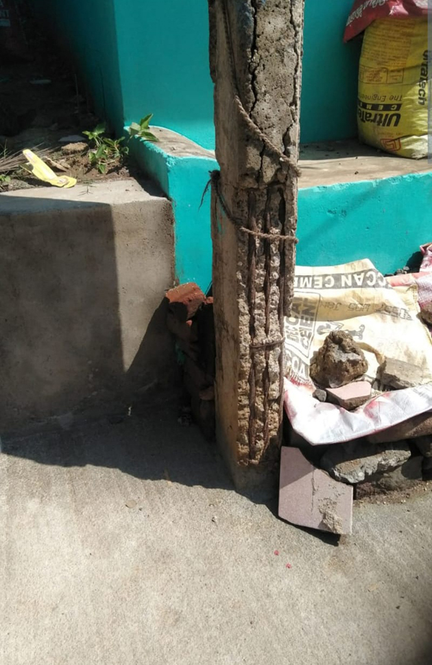 மின்கம்பம் சேதம்