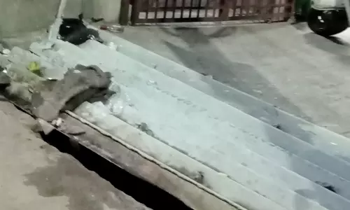 திறந்தநிலையில் கழிவுநீர் வடிகால்