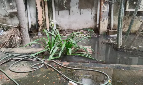 கழிவுநீர் தேக்கம்