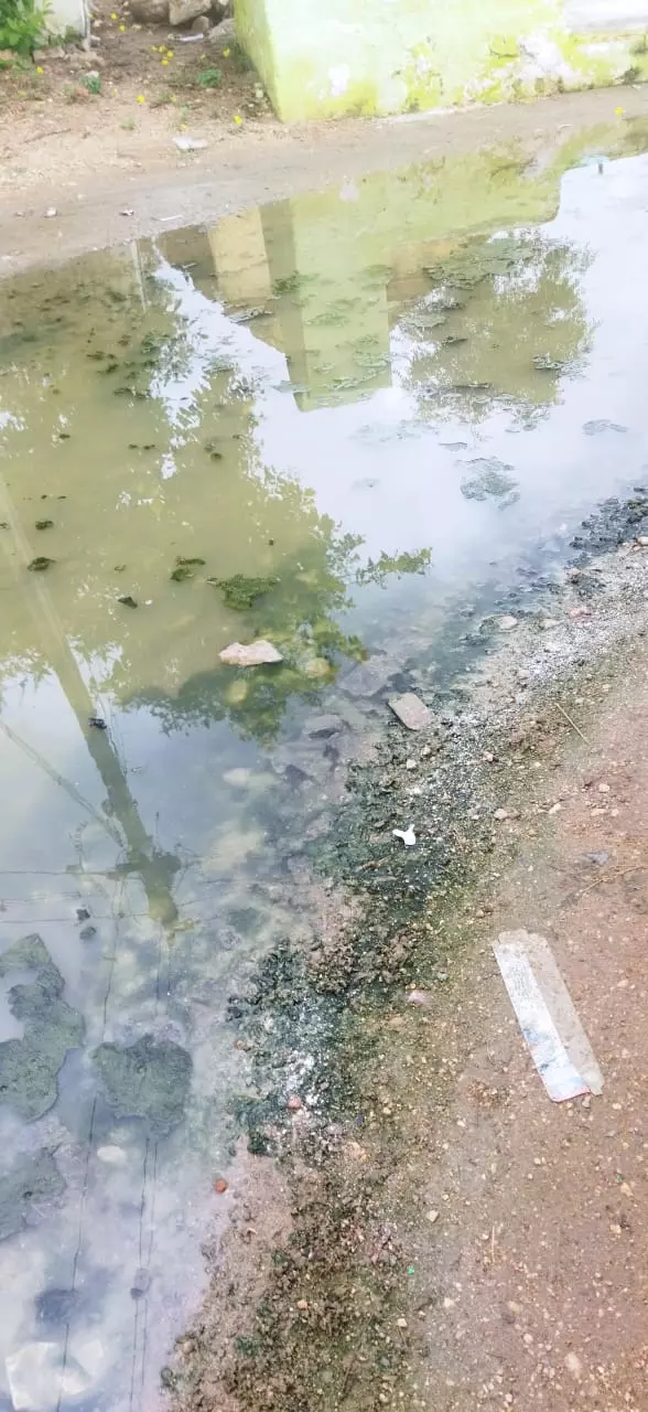 தேங்கி நிற்கும் கழிவுநீர்