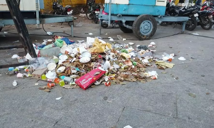 குவிந்து கிடக்கும் குப்பைகள் குவிந்து கிடக்கும் குப்பைகள்