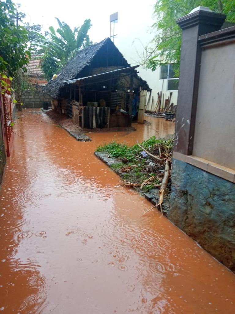 பாதசாரிகள் அவதி