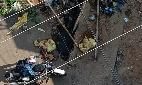 சேதமான பாலம் சீரமைக்கப்படுமா? சேதமான பாலம் சீரமைக்கப்படுமா?