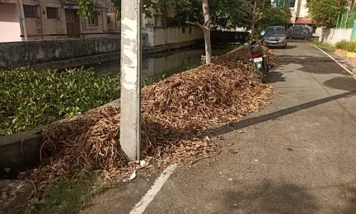 பாதியில் நிறுத்தப்பட்ட பணி