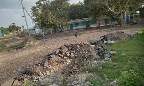 மாணவர்கள் அவதி