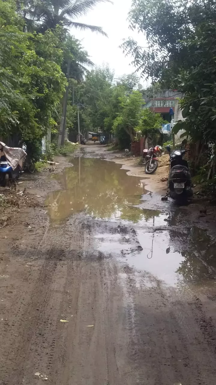 சாலை சீரமைக்கப்படுமா? சாலை சீரமைக்கப்படுமா?