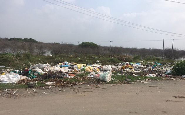 குப்பைகளை அகற்ற வேண்டும் குப்பைகளை அகற்ற வேண்டும்