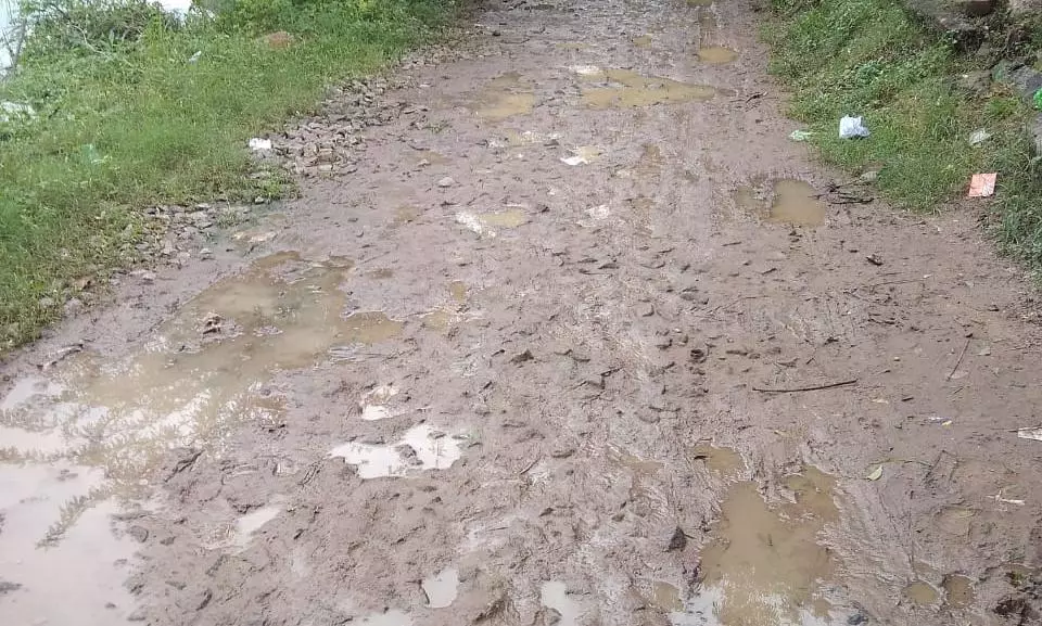 நம்புங்க...இதுவும் சாலை தான்... நம்புங்க...இதுவும் சாலை தான்...