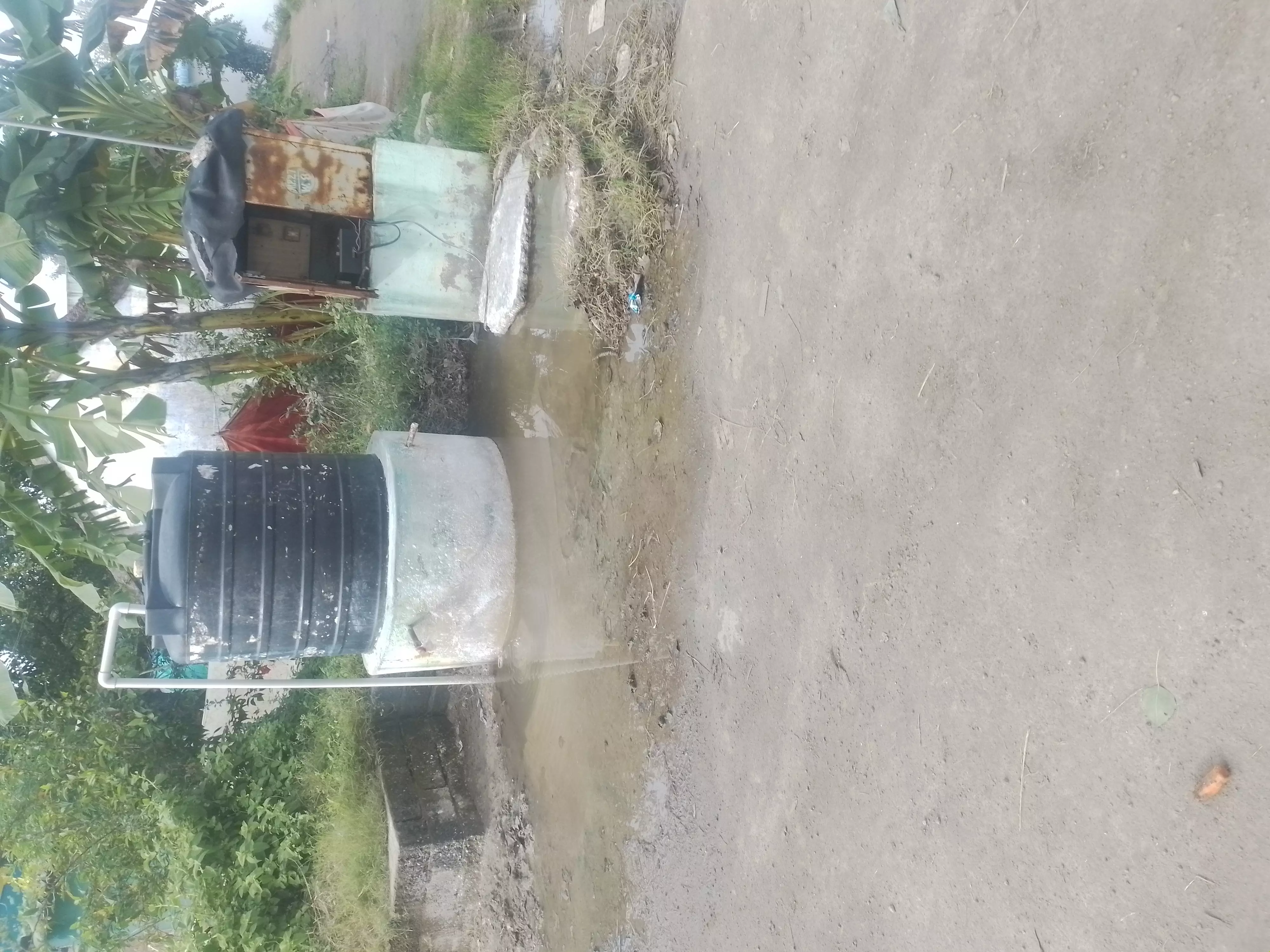 குடிநீர் தொட்டியின் சுவிட்ச் பாக்ஸ் பழுது குடிநீர் தொட்டியின் சுவிட்ச் பாக்ஸ் பழுது