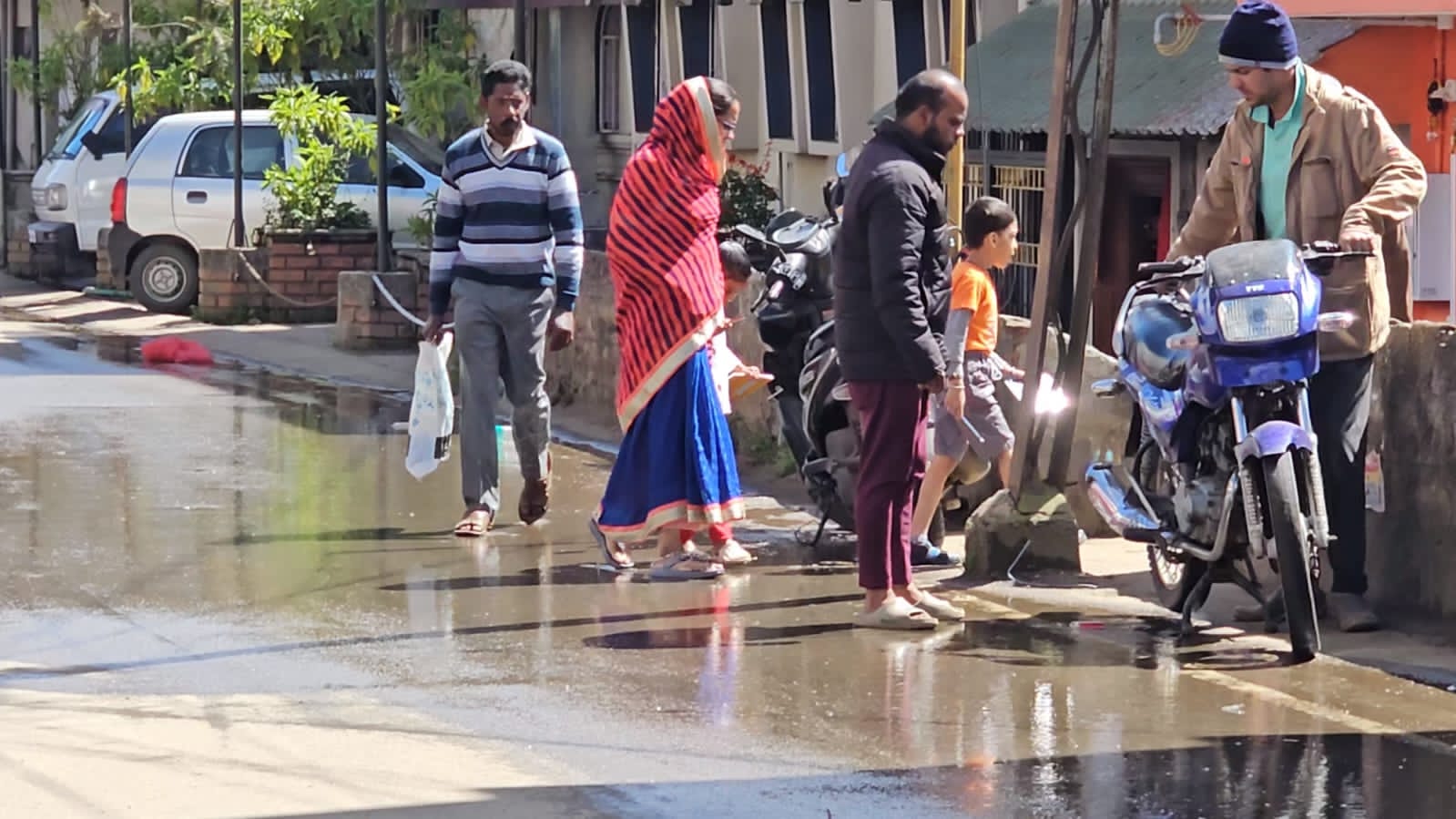 சாலையில் கழிவுநீர்