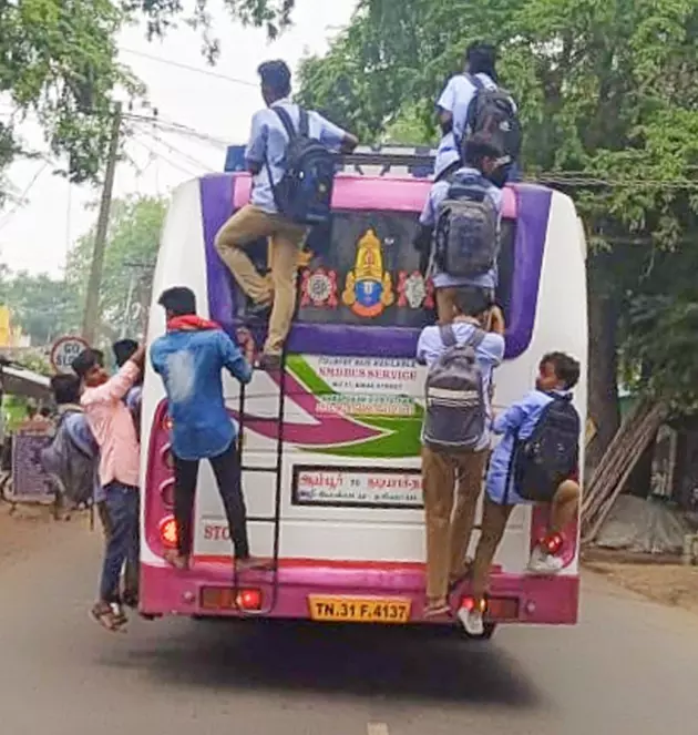 ஆபத்தான பயணம்