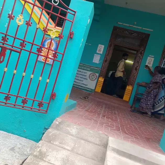 தபால் அலுவலகத்தை இடமாற்றம் செய்ய வேண்டும் தபால் அலுவலகத்தை இடமாற்றம் செய்ய வேண்டும்