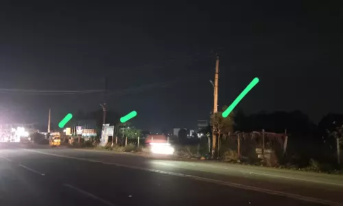 எரியாத மின்விளக்குகள் எரியாத மின்விளக்குகள்