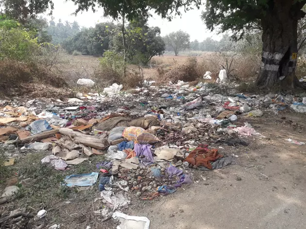 குப்பைகளை அகற்றுவார்களா? குப்பைகளை அகற்றுவார்களா?