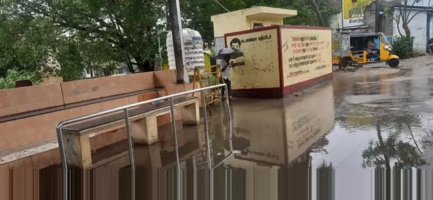 பராமரிப்பில்லாத சுகாதார வளாகம்