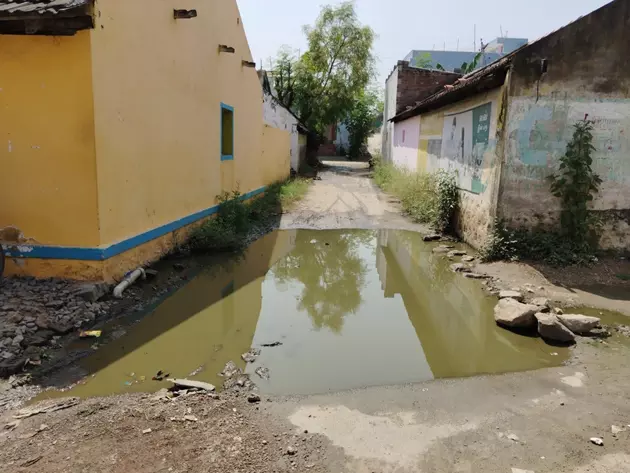 கழிவுநீரால் சுகாதார சீர்கேடு கழிவுநீரால் சுகாதார சீர்கேடு