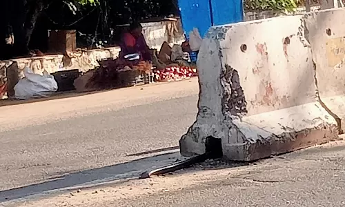 ஒளிரும் விளக்கு ேதவை ஒளிரும் விளக்கு ேதவை