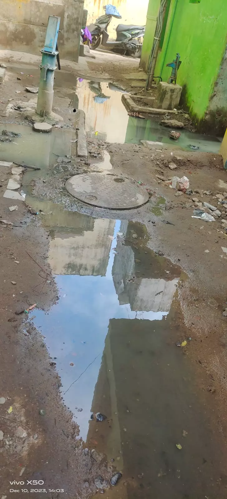 கழுவுநீரால் துர்நாற்றம் கழுவுநீரால் துர்நாற்றம்