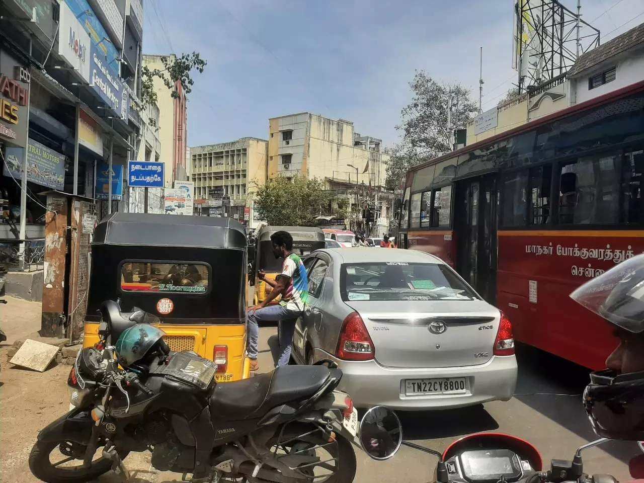 மாநகராட்சியின் மெத்தன போக்கு மாநகராட்சியின் மெத்தன போக்கு