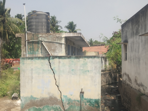 ஆபத்தான கழிவறை ஆபத்தான கழிவறை