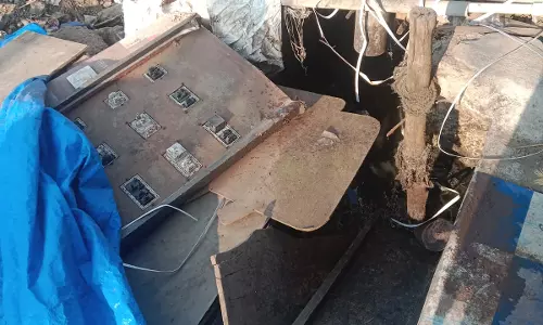 கழிவுநீர் வடிகால் மூடப்படுமா? கழிவுநீர் வடிகால் மூடப்படுமா?