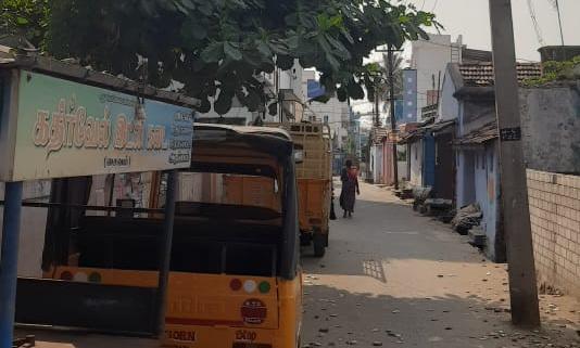 மின்கம்பம் மாற்றி அமைக்கப்படுமா?