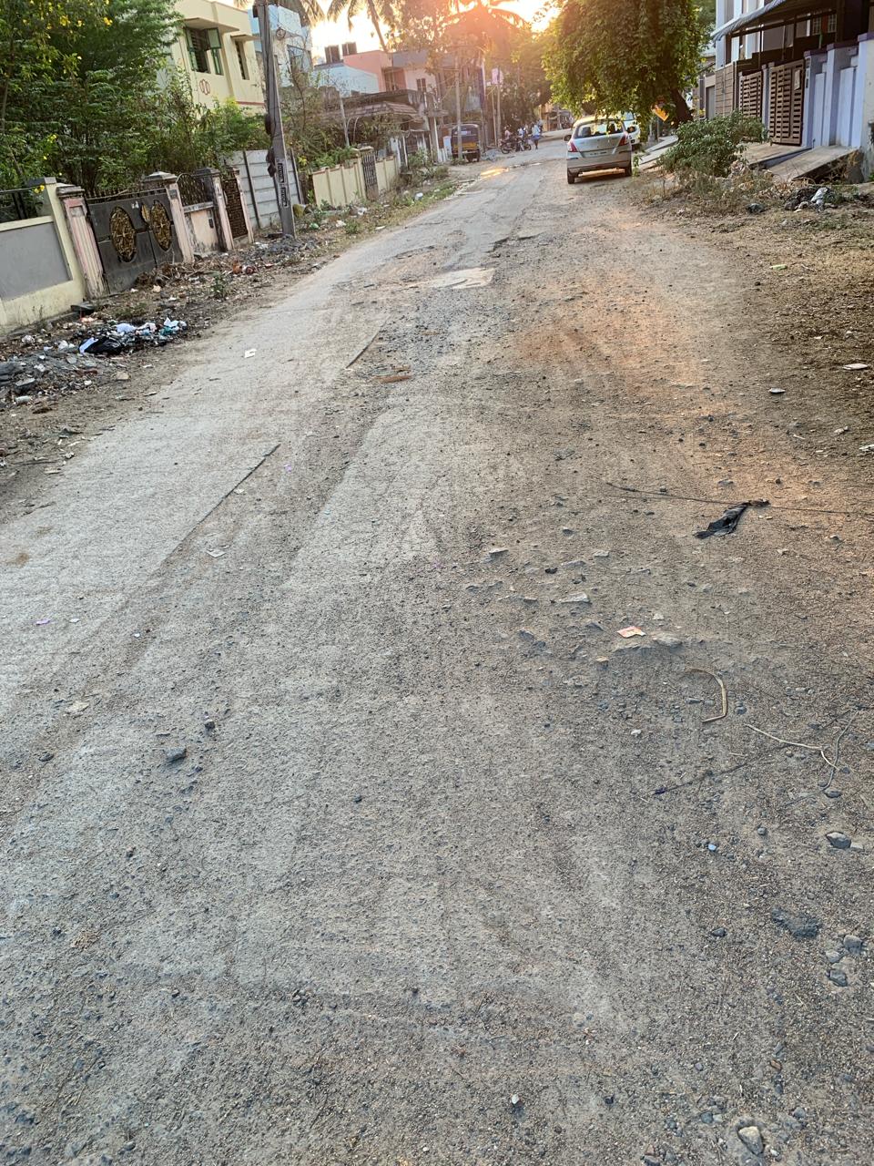 சாலைகளை சீரமைக்க வேண்டும்