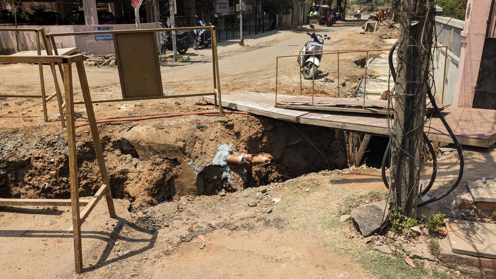 மாநகராட்சியின் அலட்சியம்