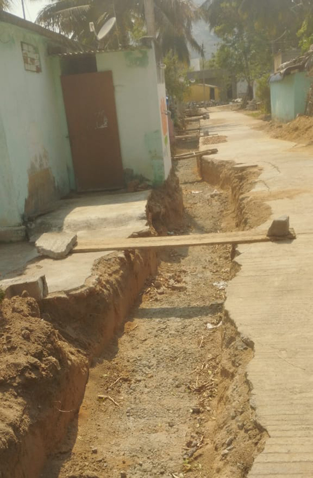 கழிவுநீர் கால்வாய் அமைக்கும் பணி மந்தம்