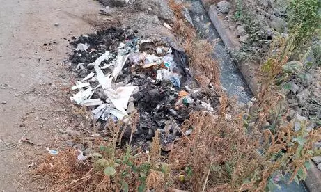 குப்பைக்கு தீ வைப்பதால் பொதுமக்கள் அவதி