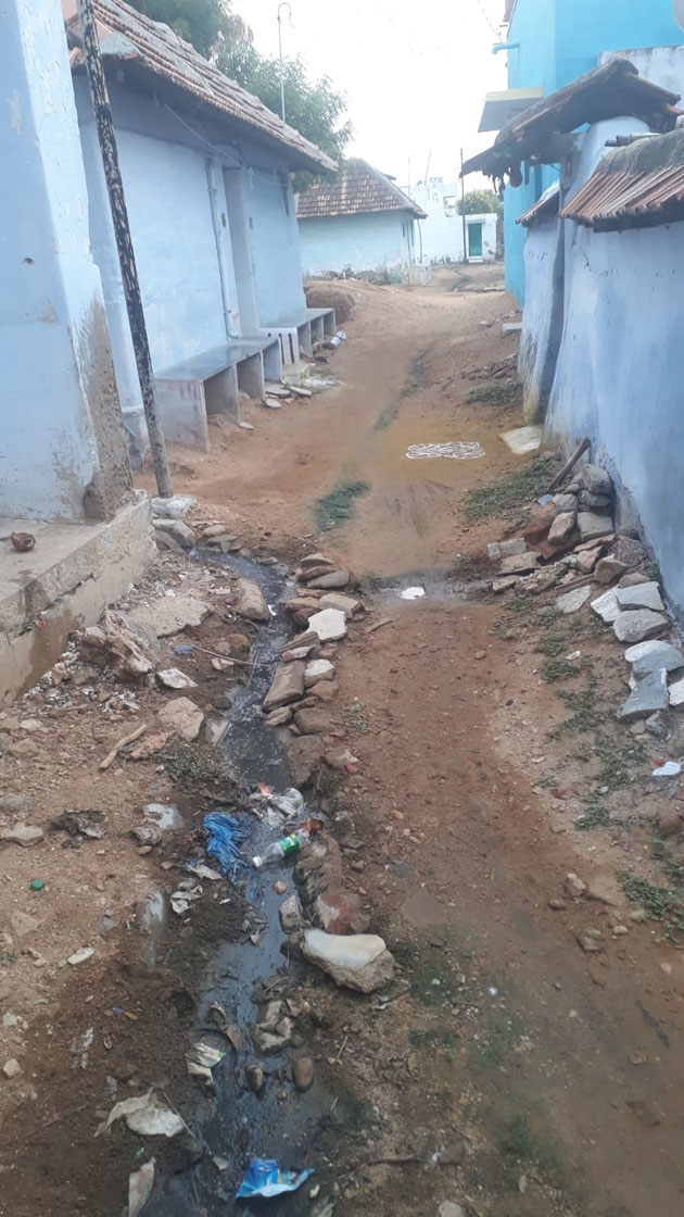 சாலை வசதி தேவை