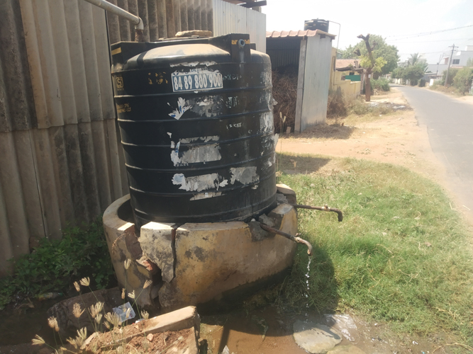 சீரமைக்கப்படாத குடிநீர் தொட்டி