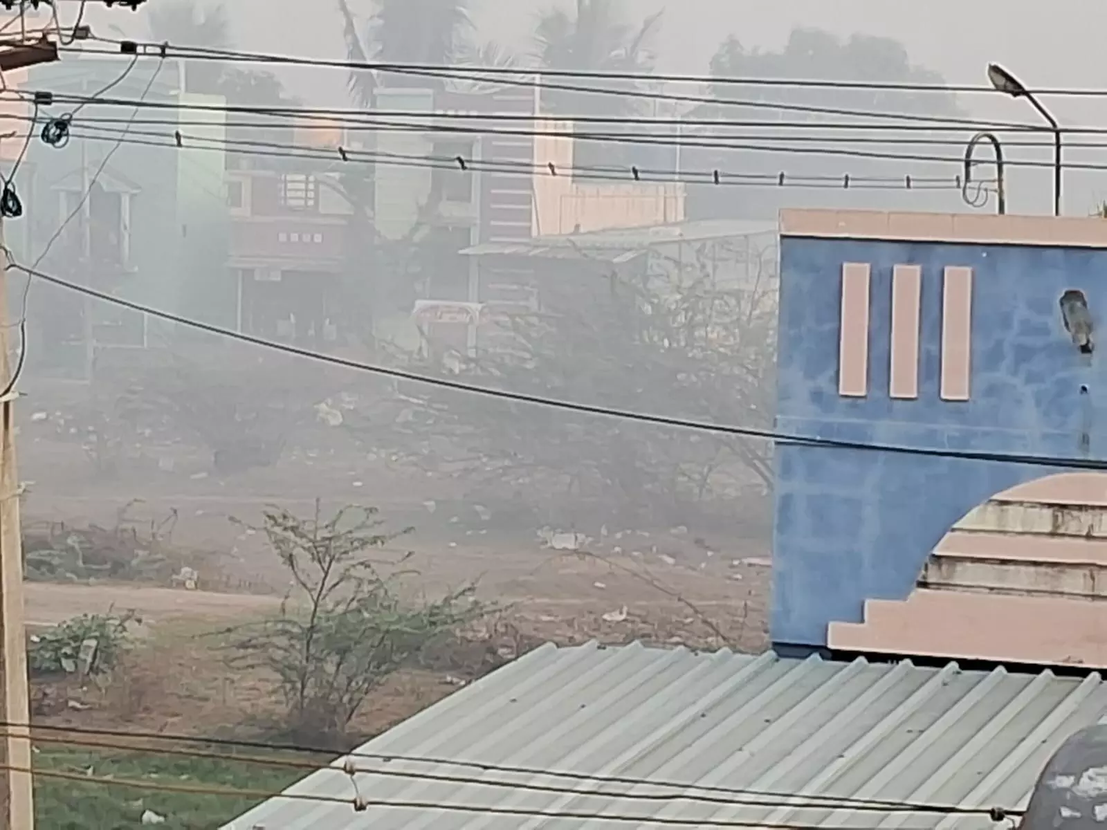 பொதுமக்கள் அவதி பொதுமக்கள் அவதி