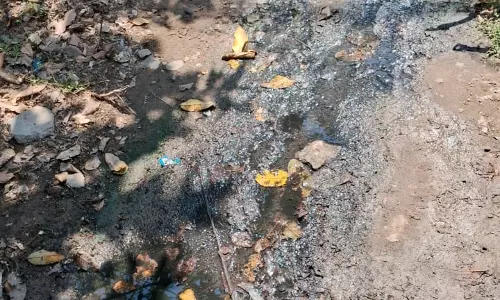 கழிவுநீர் அகற்றப்படுமா? கழிவுநீர் அகற்றப்படுமா?