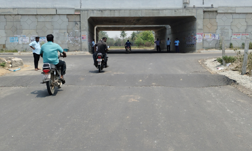 வெள்ளை பெயிண்டு அடிப்பார்களா? வெள்ளை பெயிண்டு அடிப்பார்களா?