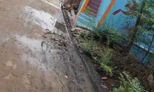 கால்வாய் அமைக்க வேண்டும் கால்வாய் அமைக்க வேண்டும்