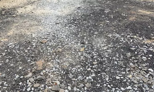 சாலை சீரமைக்கப்படுமா? சாலை சீரமைக்கப்படுமா?