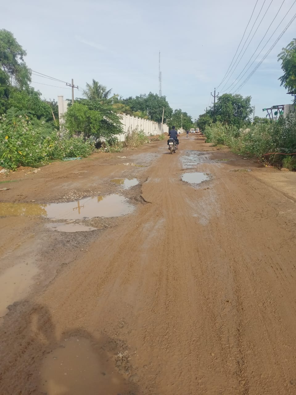 மோசமான சாலை