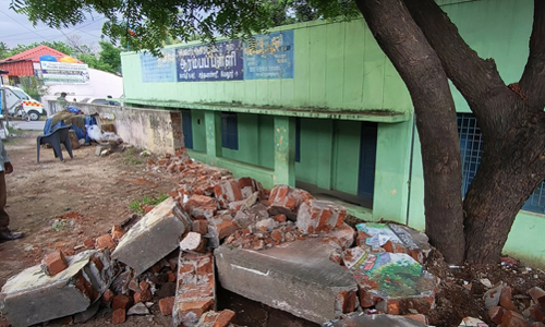 பள்ளி சுவர் மீண்டும் கட்டப்படுமா? பள்ளி சுவர் மீண்டும் கட்டப்படுமா?